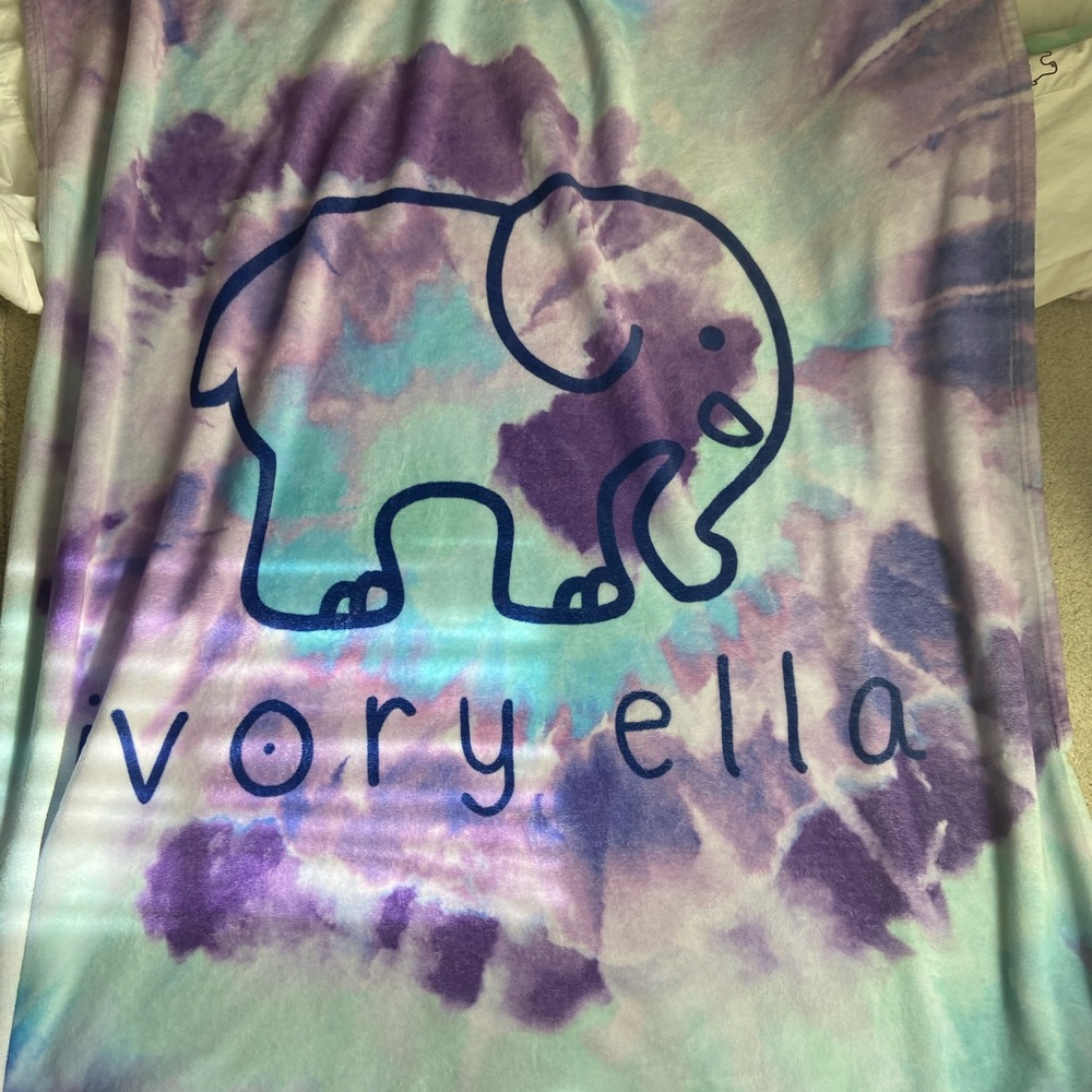 Ivory Ella tie dye ultra soft blanket throw